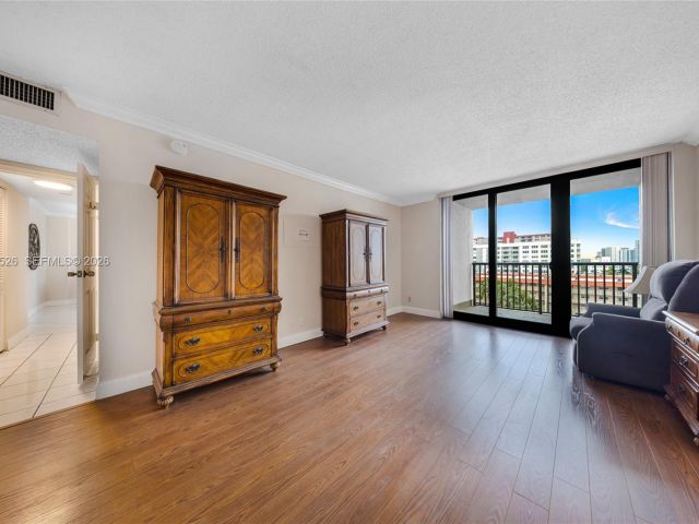 1-bedroom condo for rent in Hallandale Beach - 2017 S Ocean Dr 706 - MondialRealty