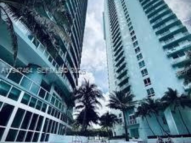 1-bedroom condo for sale in Miami - 1900 N Bayshore Dr 2510 - MondialRealty