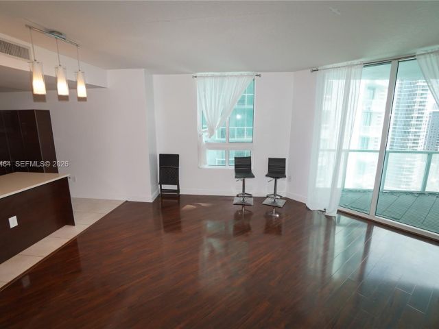 1-bedroom condo for sale in Miami - 1900 N Bayshore Dr 2510 - MondialRealty