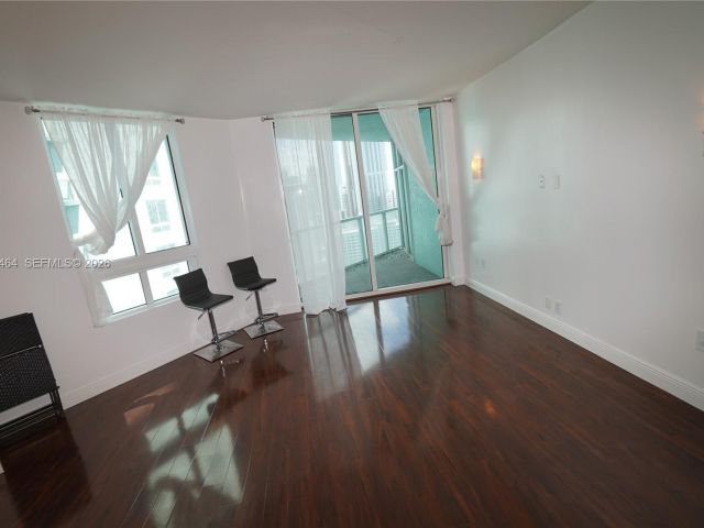 1-bedroom condo for sale in Miami - 1900 N Bayshore Dr 2510 - MondialRealty