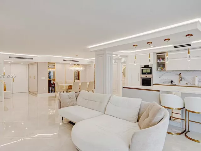 3-bedroom condo for rent in Sunny Isles Beach - 16711 Collins Ave 1004 - MondialRealty