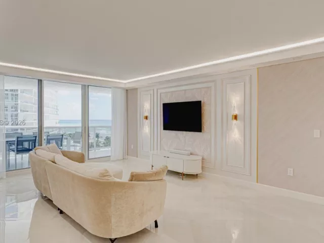 3-bedroom condo for rent in Sunny Isles Beach - 16711 Collins Ave 1004 - MondialRealty