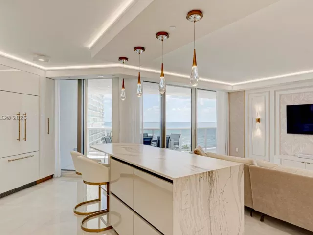 3-bedroom condo for rent in Sunny Isles Beach - 16711 Collins Ave 1004 - MondialRealty