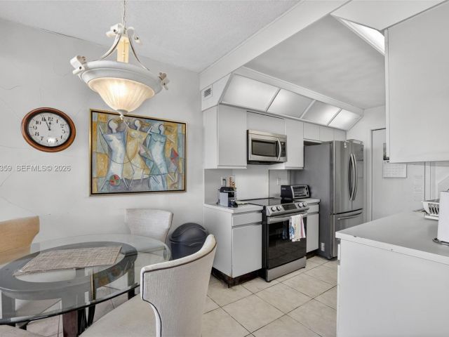 Apartment for sale  Unit #8L - photo 7161196