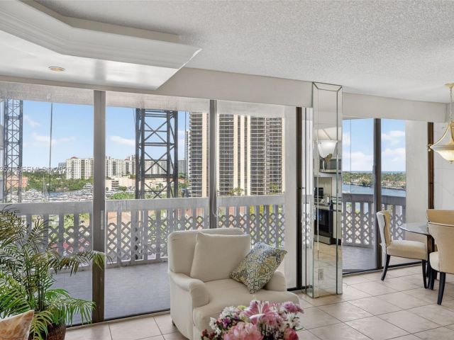 Apartment for sale  Unit #8L - photo 7161201