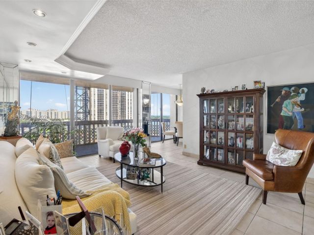 Apartment for sale  Unit #8L - photo 7161205