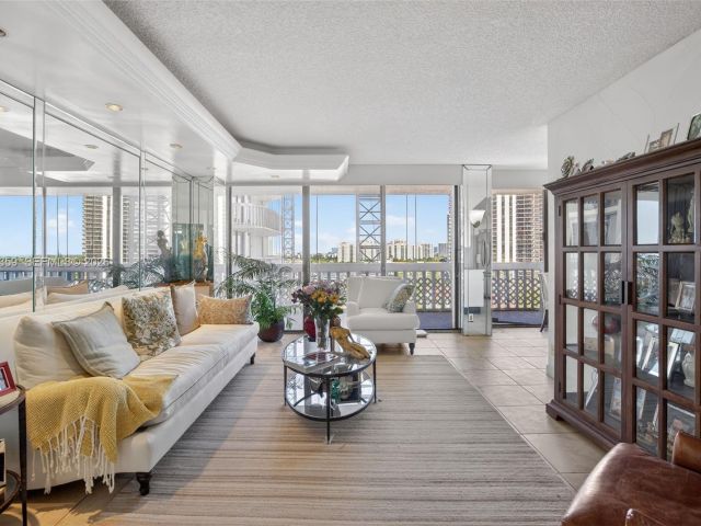 Apartment for sale  Unit #8L - photo 7161206