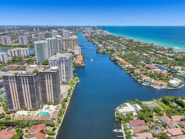 Apartment for sale  Unit #8L - photo 7161207