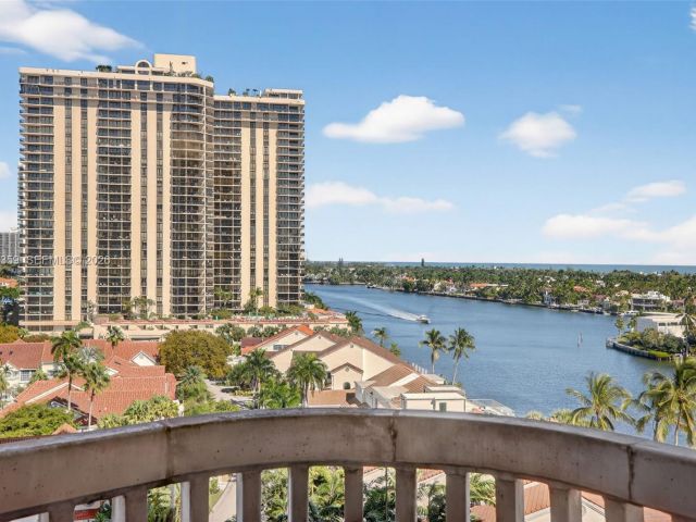 Apartment for sale  Unit #8L - photo 7161208