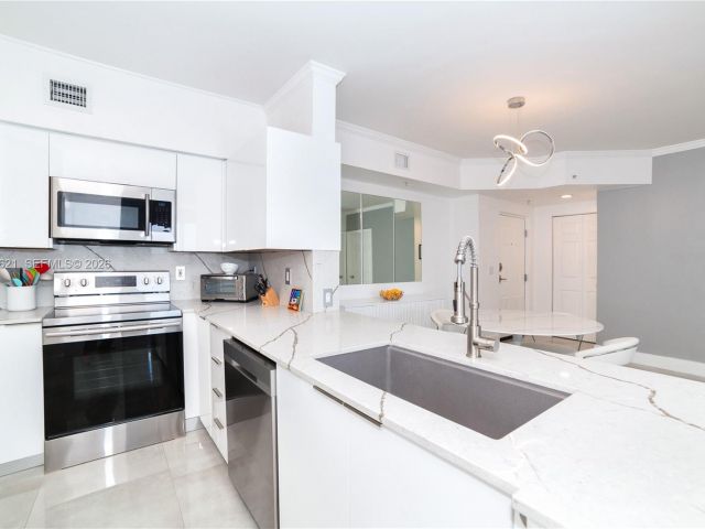 Apartment for sale  Unit #2905 - photo 7156574