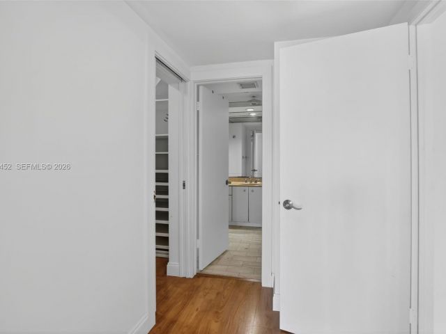 2-bedroom condo for sale in Aventura - 20281 E Country Club Dr 405 - MondialRealty