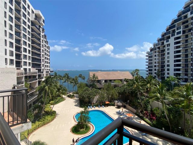 Apartment for sale  Unit #705 - photo 7437567