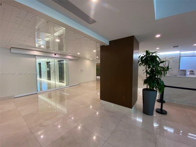 Apartment for sale  Unit #705 - photo 7437570