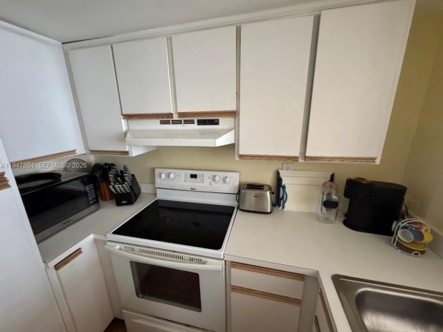 Apartment for sale  Unit #705 - photo 7437580