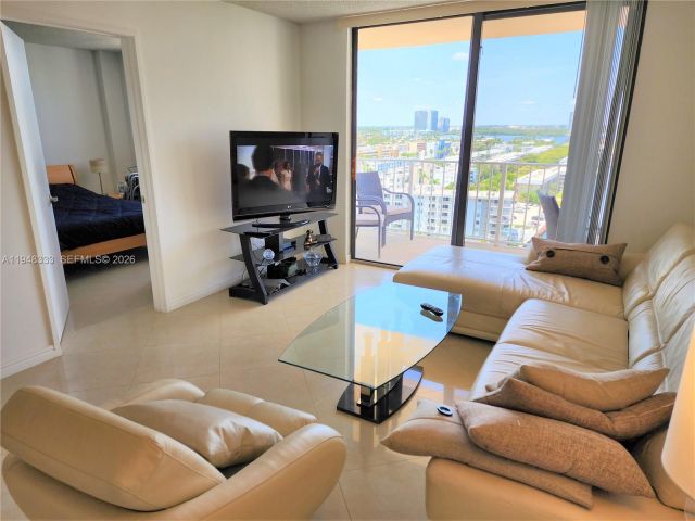 2-bedroom condo for rent in Sunny Isles Beach - 290 174th St 1607 - MondialRealty