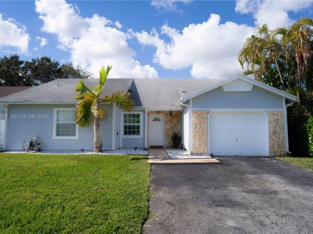 3-bedroom home for sale in Miami - 14954 SW 142nd Pl - MondialRealty