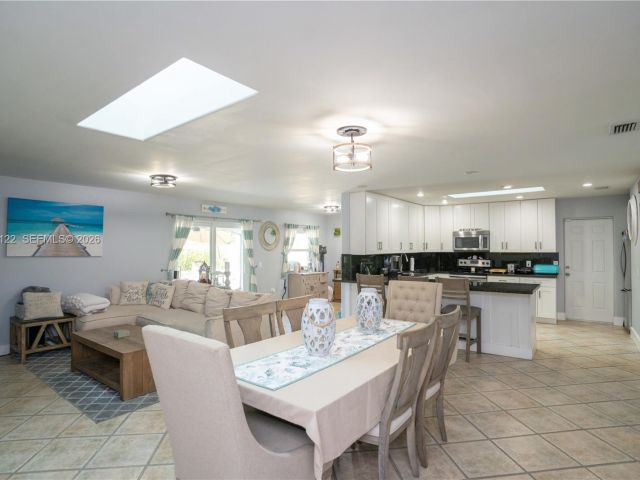 3-bedroom home for sale in Miami - 14954 SW 142nd Pl - MondialRealty