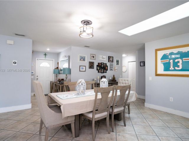 3-bedroom home for sale in Miami - 14954 SW 142nd Pl - MondialRealty