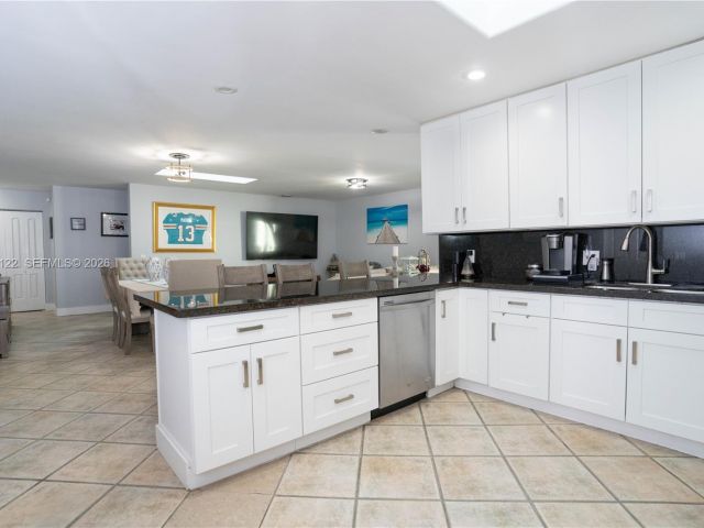 3-bedroom home for sale in Miami - 14954 SW 142nd Pl - MondialRealty