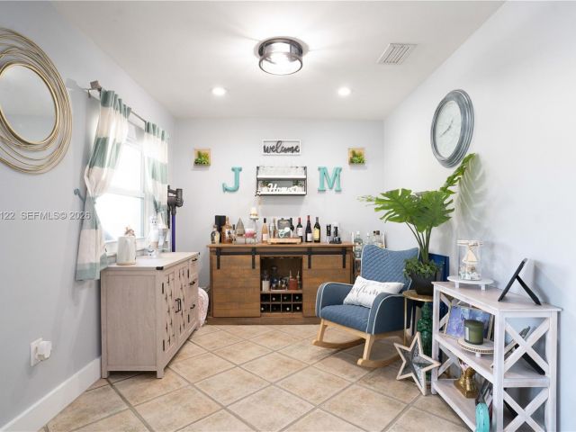 3-bedroom home for sale in Miami - 14954 SW 142nd Pl - MondialRealty