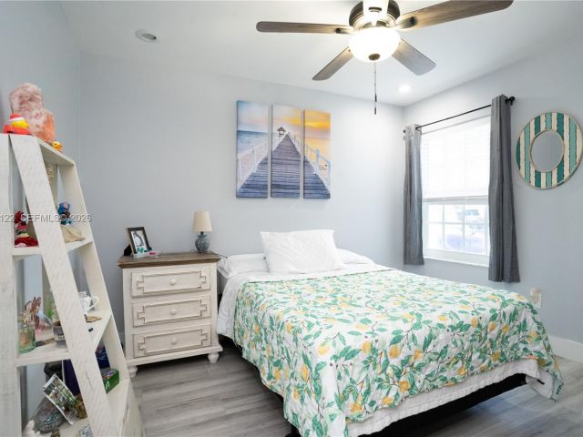 3-bedroom home for sale in Miami - 14954 SW 142nd Pl - MondialRealty