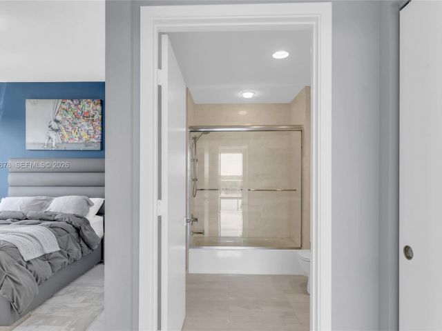 Apartment for rent  Unit #602 - photo 7173127