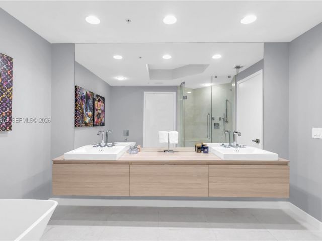 Apartment for rent  Unit #602 - photo 7173133