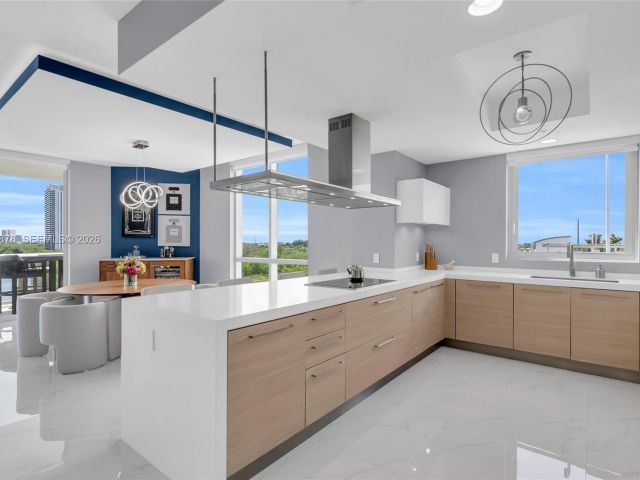 Apartment for rent  Unit #602 - photo 7173141