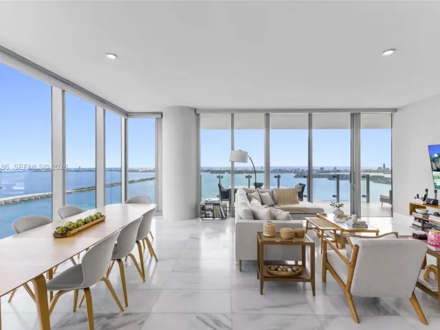 3-bedroom condo for sale in Miami - 700 NE 26th Ter 4701 - MondialRealty
