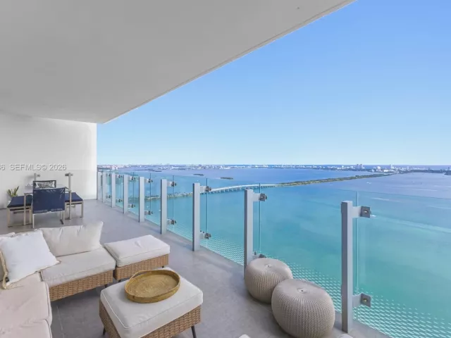 3-bedroom condo for sale in Miami - 700 NE 26th Ter 4701 - MondialRealty