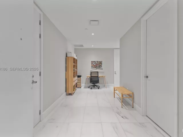3-bedroom condo for sale in Miami - 700 NE 26th Ter 4701 - MondialRealty