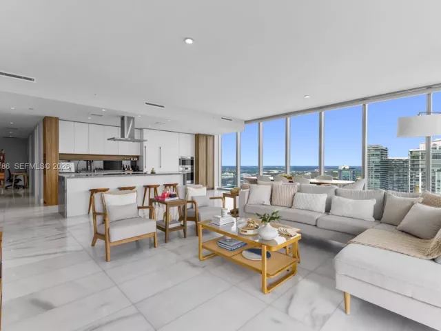 3-bedroom condo for sale in Miami - 700 NE 26th Ter 4701 - MondialRealty