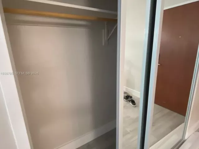 2-bedroom condo for sale in Hollywood - 4001 S Ocean Dr 4M - MondialRealty