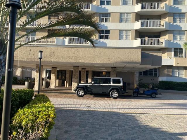 condo for rent in Hallandale Beach - 1965 S Ocean Dr 3H - MondialRealty