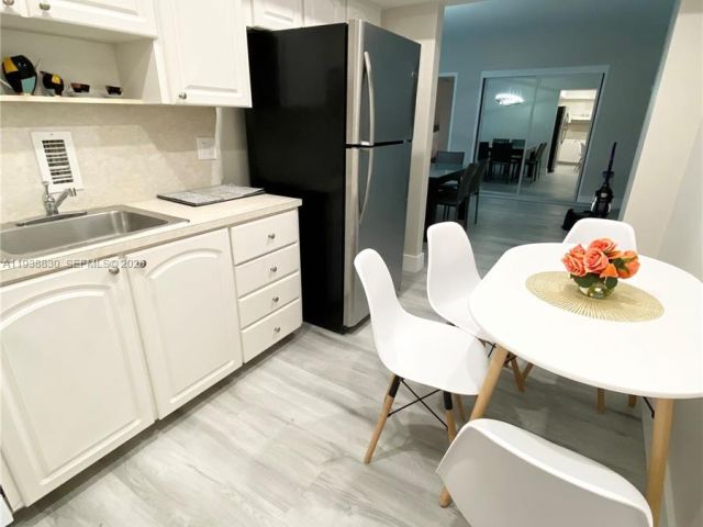 Apartment for rent  Unit #4M - photo 7475974