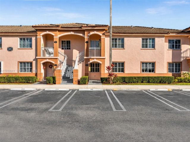 2-bedroom home for rent in Homestead - 1271 SE 28th Ct 105 - MondialRealty