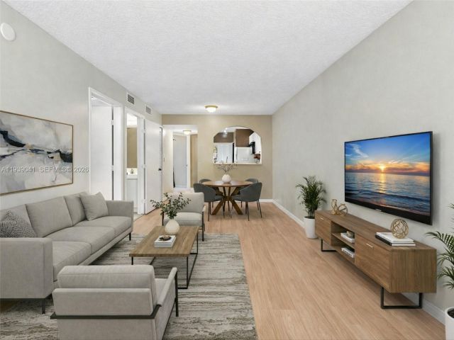 2-bedroom home for rent in Homestead - 1271 SE 28th Ct 105 - MondialRealty