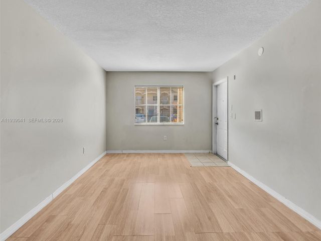 2-bedroom home for rent in Homestead - 1271 SE 28th Ct 105 - MondialRealty