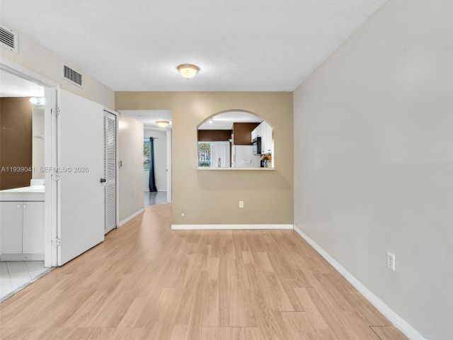 2-bedroom home for rent in Homestead - 1271 SE 28th Ct 105 - MondialRealty