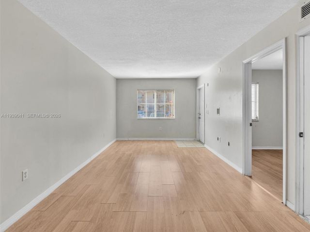 2-bedroom home for rent in Homestead - 1271 SE 28th Ct 105 - MondialRealty