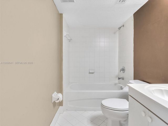 2-bedroom home for rent in Homestead - 1271 SE 28th Ct 105 - MondialRealty