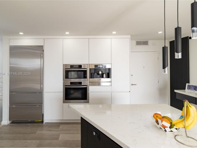 Apartment for rent  Unit #619 - photo 7172863