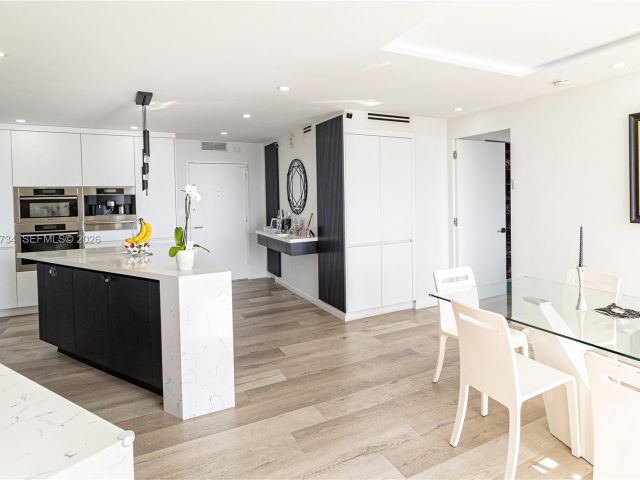 Apartment for rent  Unit #619 - photo 7172866