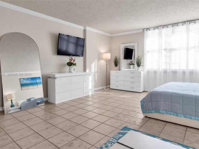 condo for rent in Hollywood - 2501 S Ocean Dr 534 - MondialRealty