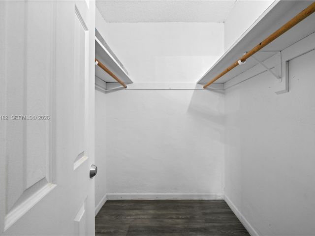 2-bedroom condo for rent in Sunny Isles Beach - 19380 Collins Ave 901 - MondialRealty