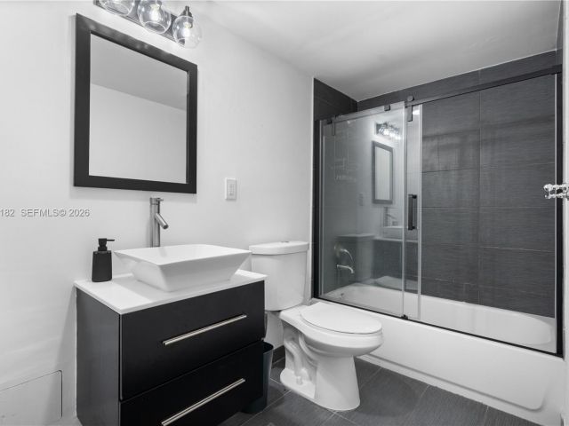 2-bedroom condo for rent in Sunny Isles Beach - 19380 Collins Ave 901 - MondialRealty