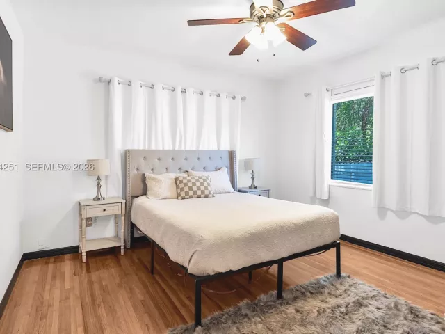 3-bedroom home for sale in Biscayne Park - 660 NE 121st St - MondialRealty