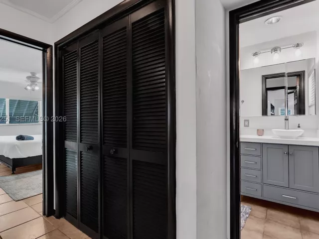 3-bedroom home for sale in Biscayne Park - 660 NE 121st St - MondialRealty