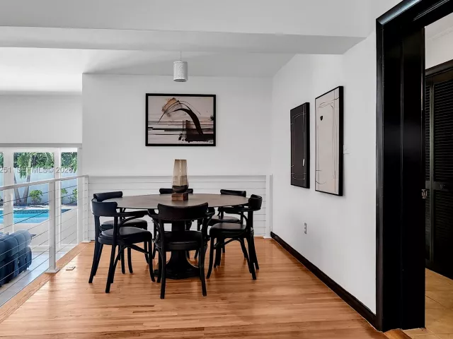 3-bedroom home for sale in Biscayne Park - 660 NE 121st St - MondialRealty