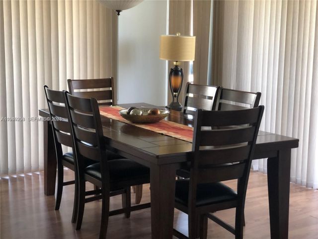 2-bedroom condo for sale in Aventura - 3400 NE 192nd St 609 - MondialRealty